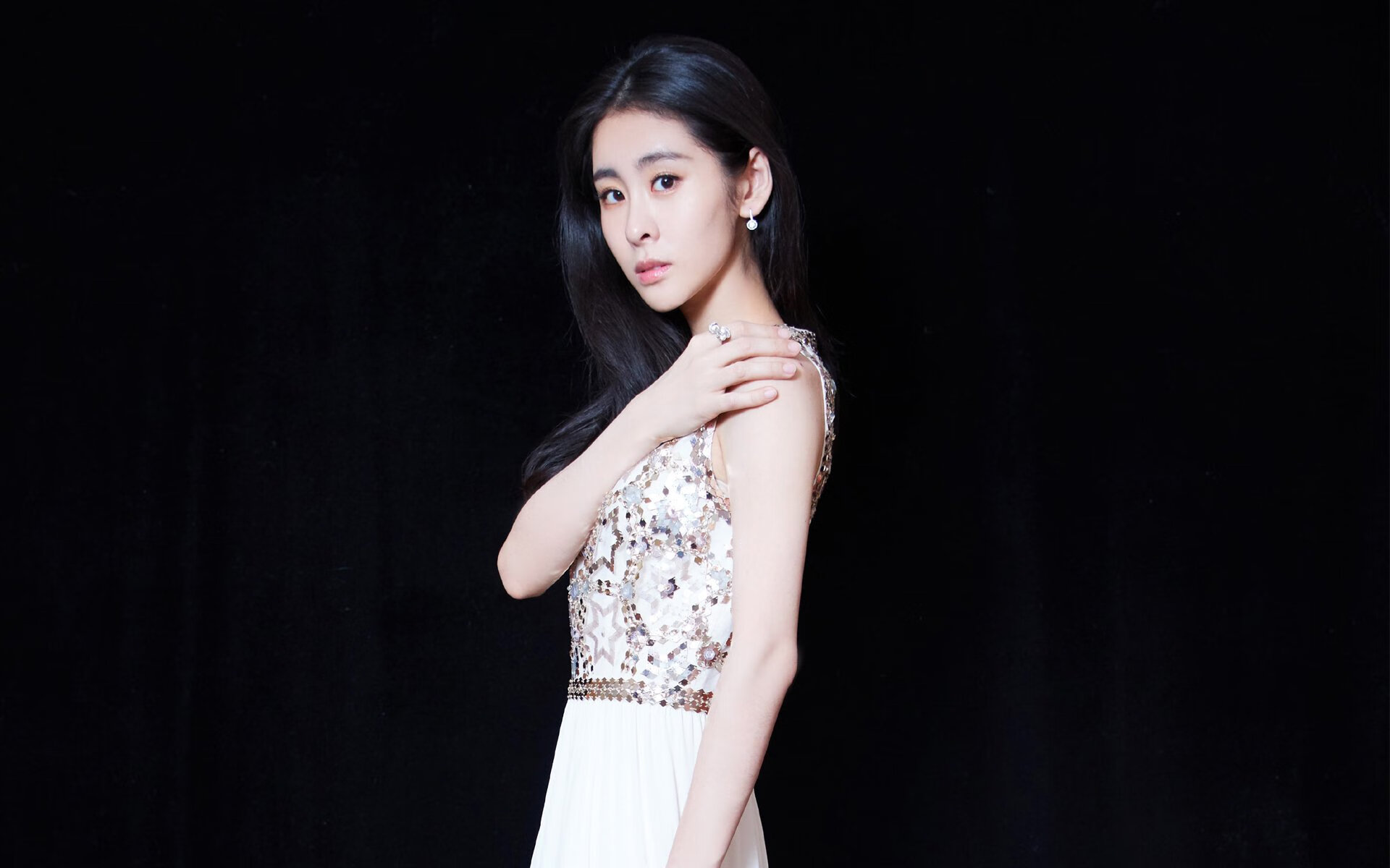 超轻材料:赛车速度的秘密武器,赛车车体材料